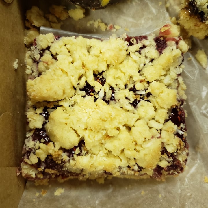 photo of Bunner's Bakeshop Raspberry Square shared by @metalmel666 on  06 Oct 2022 - review
