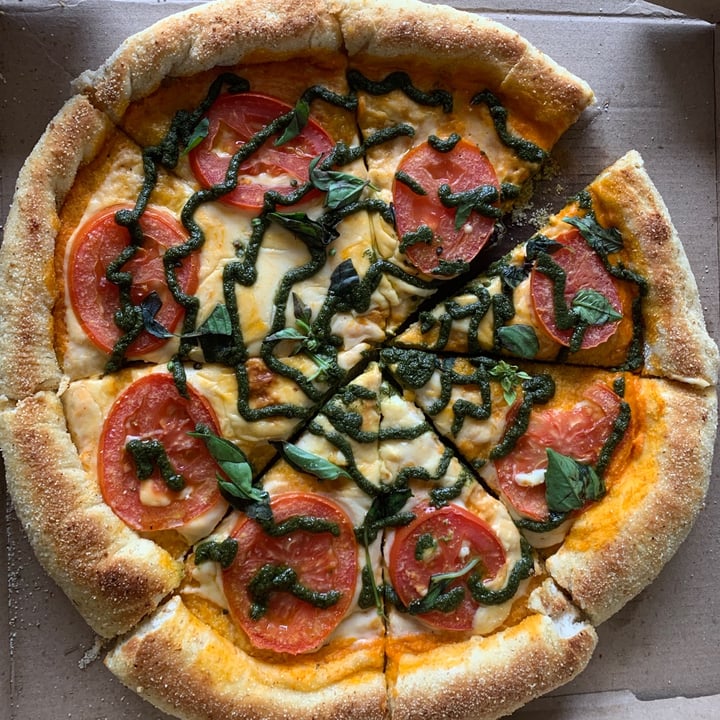 photo of Vegan Inc. Miyana Polanco Pizza Margarita shared by @adinws on  06 Jan 2021 - review