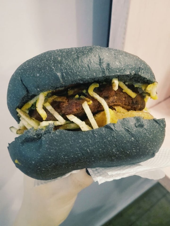 review photo of Cafe Leon Interior 6 Local 3 Paseo Del Faro Frank Burguer shared by @polaarb on 19 Mar 2020 - review