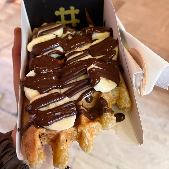 photo of Veganwaf' Vegan waffle with chocolate and banana shared by @saragusa on  01 Aug 2022 - review