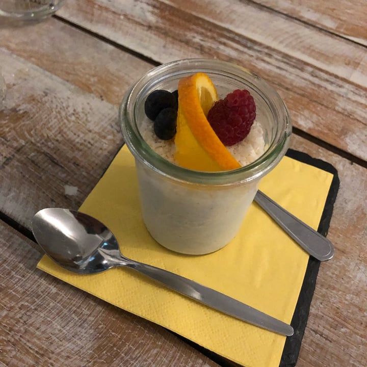 photo of Veggiezz Panna Cotta shared by @sarahmv on  26 Sep 2022 - review