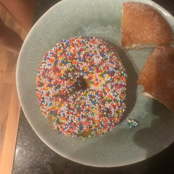 photo of bloomer's on Queen vanilla sprinkles donut shared by @xdarrenx on  03 Sep 2020 - review
