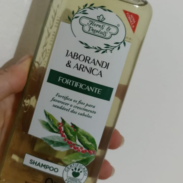 photo of Flores & Vegetais Shampoo Jaborandi & Arnica shared by @tafarelgrolli on  28 Jul 2022 - review