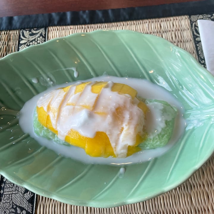review photo of Joy's Thai Cuisine Mango Sticky Rice shared by @veganpianist on 13 Jun 2021 - review
