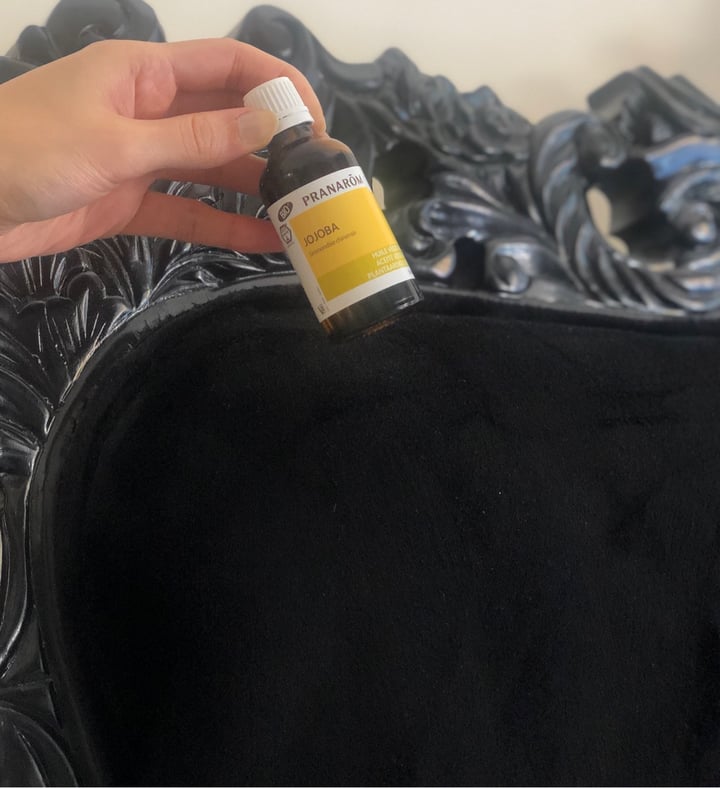 review photo of Pranarōm Jojoba oil shared by @lesara on 20 May 2020 - review