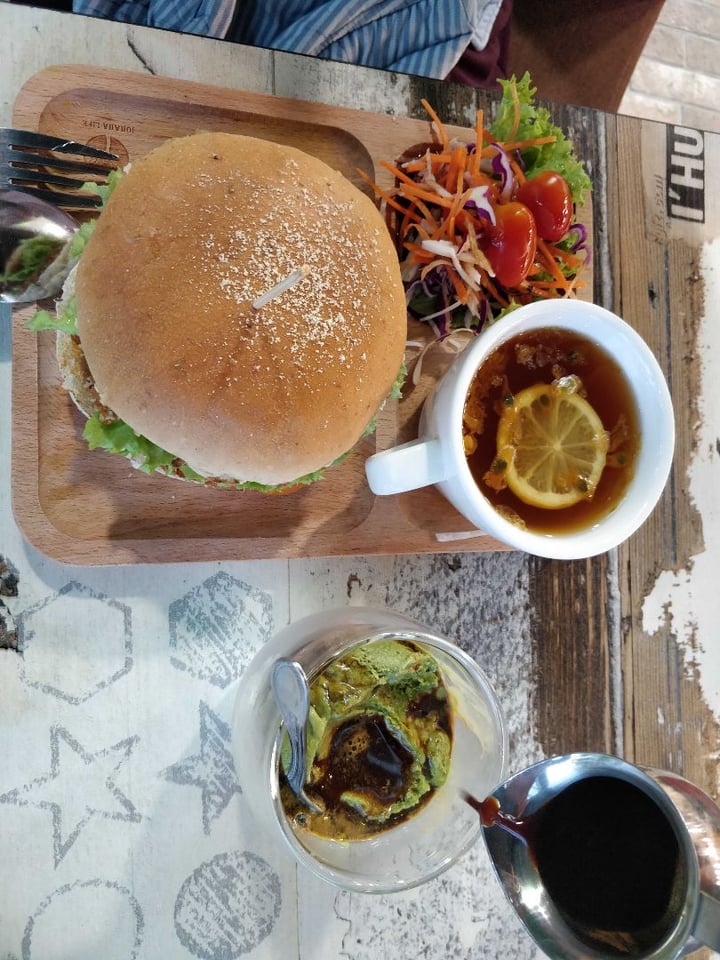 review photo of nomVnom Bistro Nomvnom Set 1 and Affogato Matcha shared by @fruktoed on 30 Jan 2019 - review