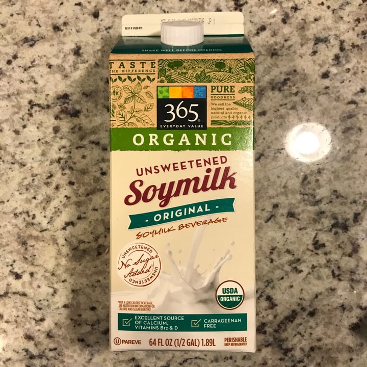 photo of 365 Whole Foods Market Organic Unsweetened Soymilk shared by @hkircher on  21 Jan 2020 - review