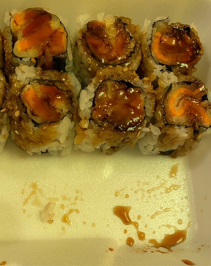 review photo of Sushi Village 280 Sweet potato Roll shared by @mellshoe on 08 May 2020 - review