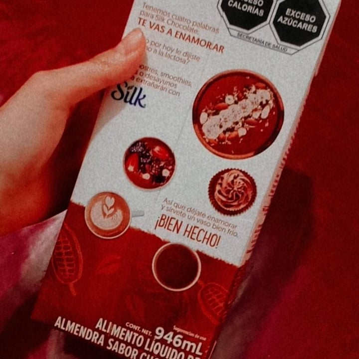 photo of Silk Almendra chocolate shared by @harucxconut on  08 Jul 2021 - review