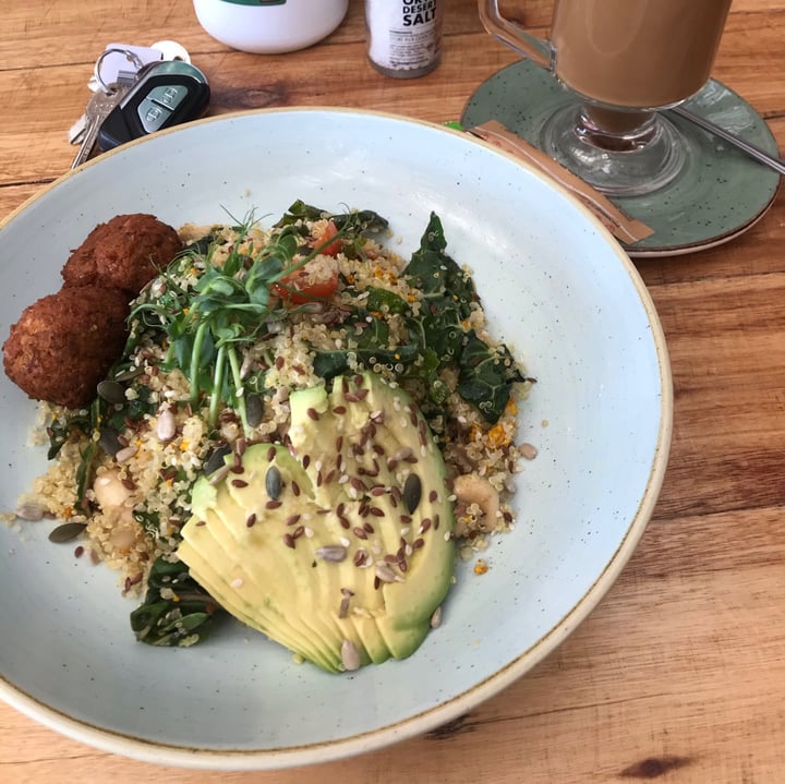 photo of Jacksons Real Food Market Kyalami Corner Upper Level Vegan Tofu Breakfast scramble shared by @cathlee25 on  05 Jul 2020 - review