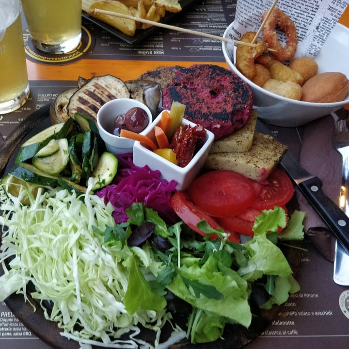 review photo of Birrificio Herba Monstrum Brewery Tagliere Vegano shared by @thankxdiary on 30 May 2022 - review