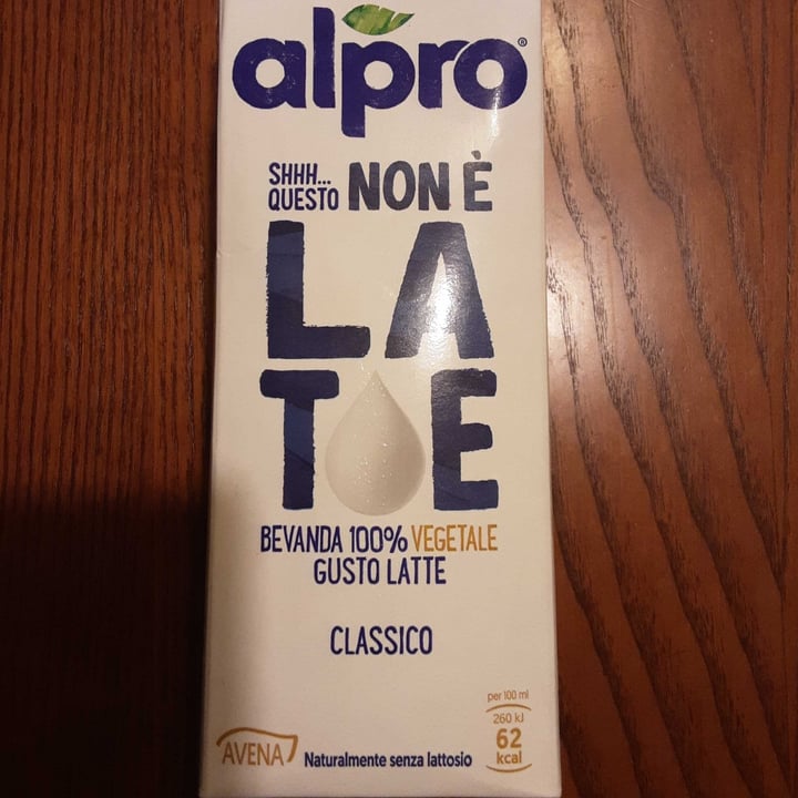 photo of Alpro This is Not Milk Classic Questo Non è Late Classico shared by @estbbn on  29 Jun 2022 - review