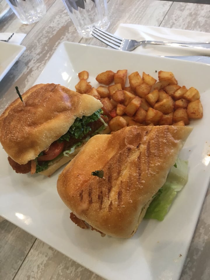 photo of Simply Green Cafe Eggplant Po-boy shared by @ggsovegan on  20 Sep 2019 - review