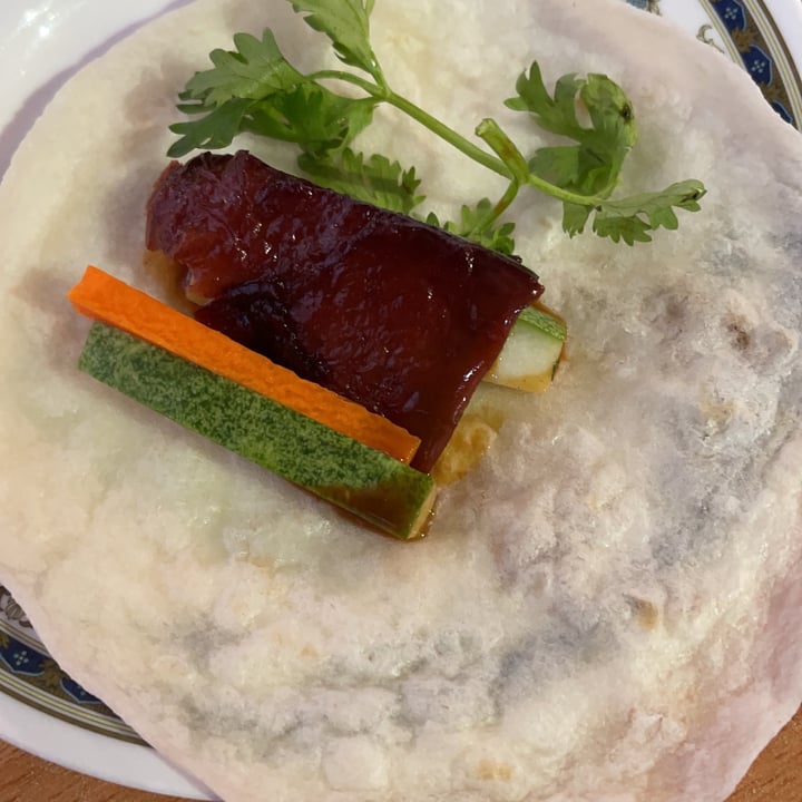 photo of Loving Hut Vegan Peking Duck Wrap shared by @worldveganworldpeace on  25 Apr 2021 - review