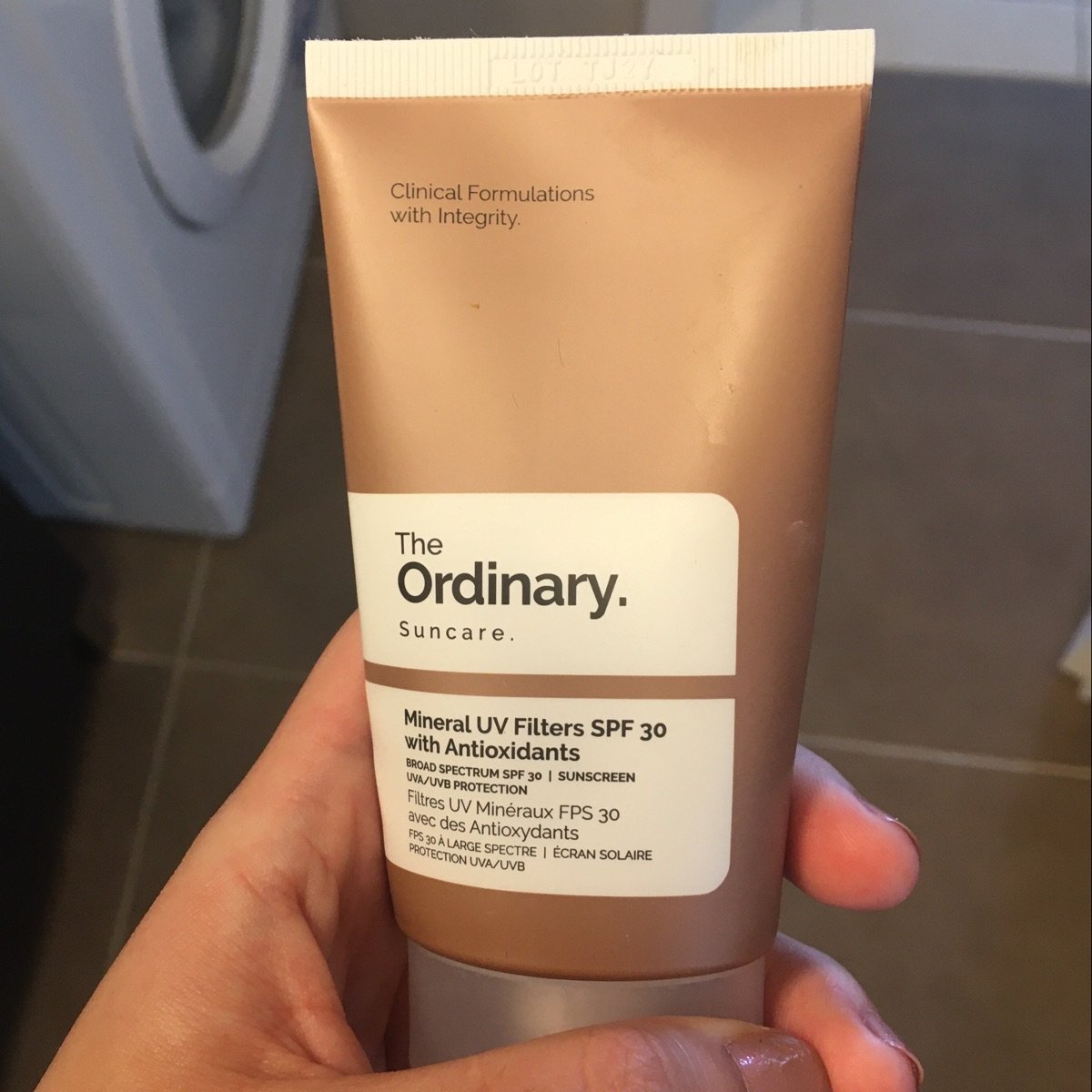 The Ordinary Mineral UV Filters SPF 30 with Antioxidants Review | abillion