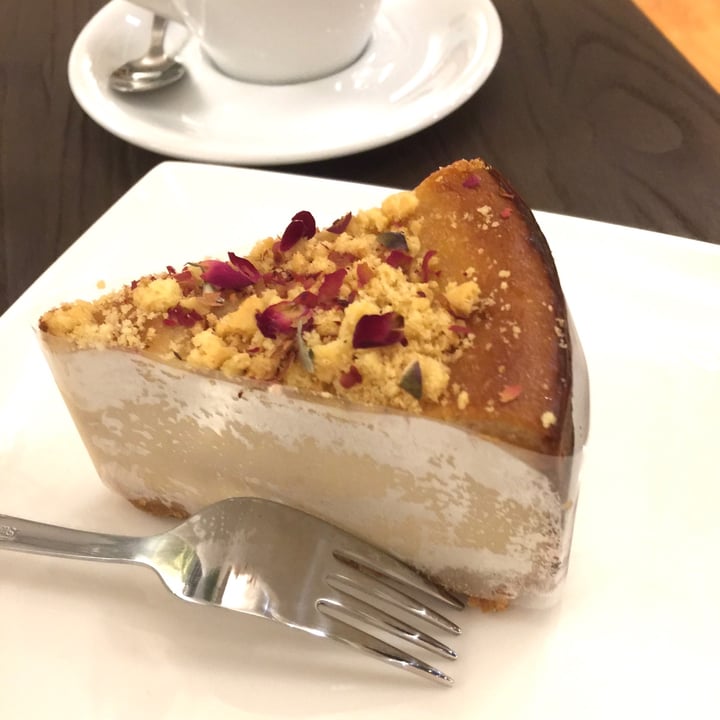 photo of Everyday Vegan Cafe Classic Cheesecake shared by @loveveggies on  22 Jan 2021 - review