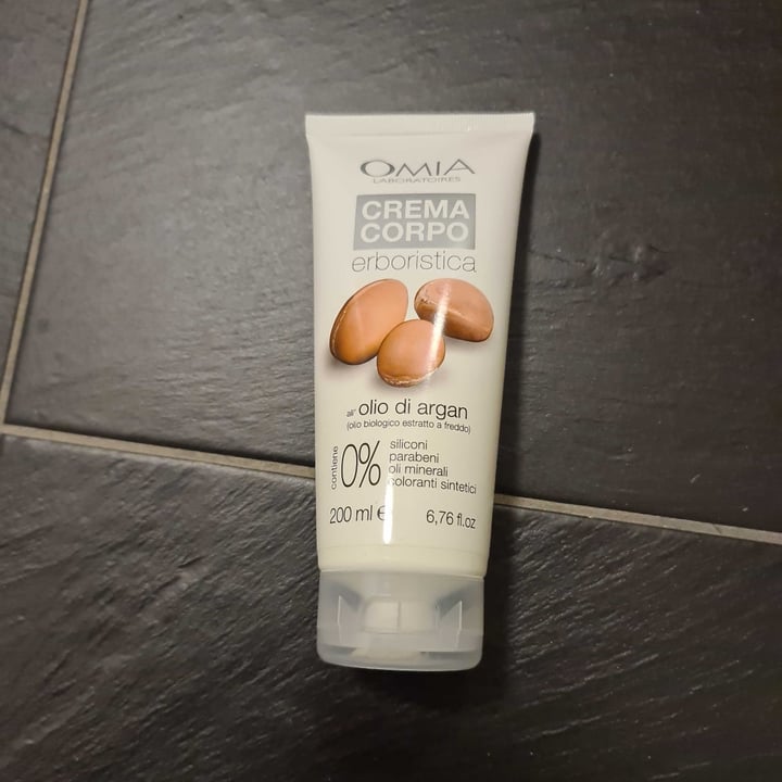 photo of Omia Laboratoires Crema corpo all'olio di argan shared by @abillionthebest on  02 May 2022 - review