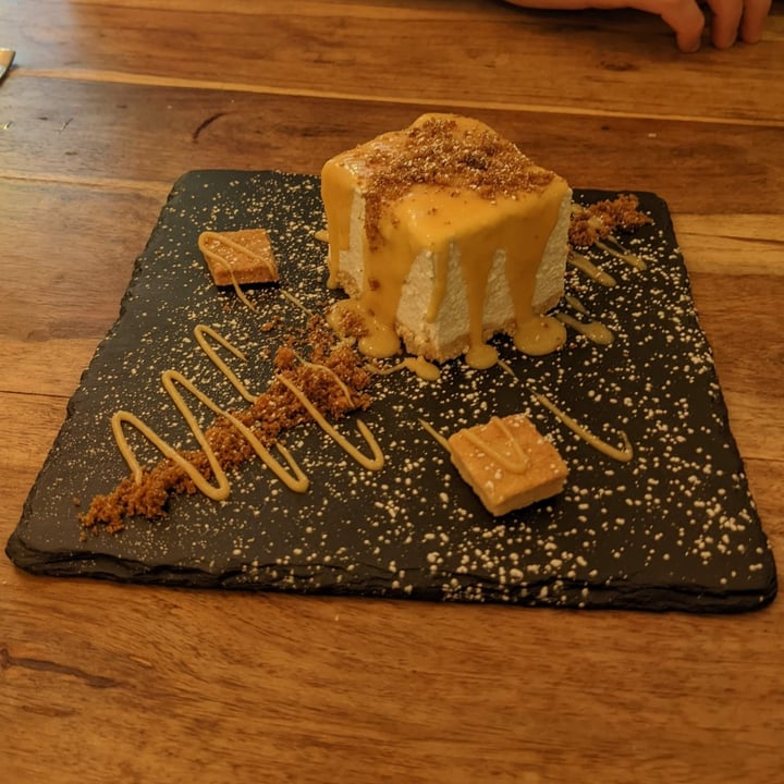 photo of Cavò Bistrot Cashew cake shared by @erikarhcp on  10 Dec 2021 - review