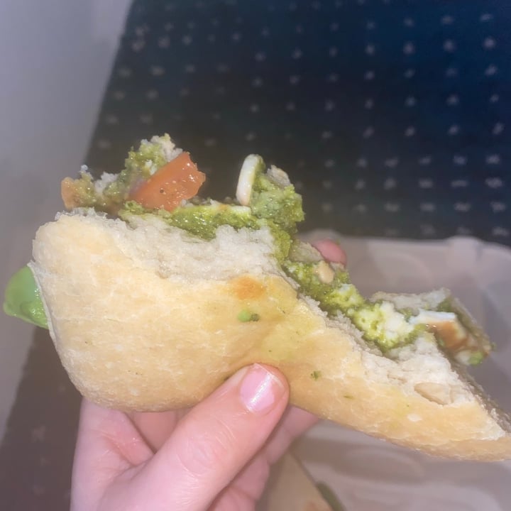 photo of Rebel Cheese Kind Caprese shared by @angelanicolexo on  02 Apr 2021 - review