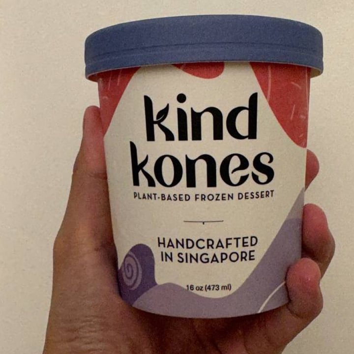 photo of Kind Kones Salted Chocolate Chip shared by @piggy-egg on  26 Dec 2022 - review