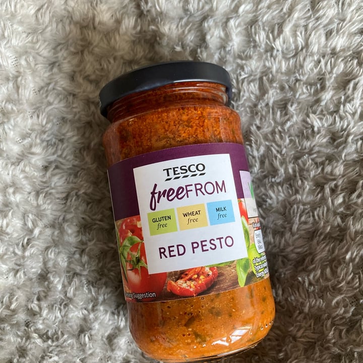 photo of Tesco Free From Red pesto shared by @beboldandvegan on  11 Mar 2022 - review