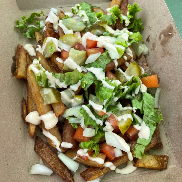 review photo of Plantology Veggie Loaded Fries shared by @jamiewoodrum on 10 Sep 2021 - review