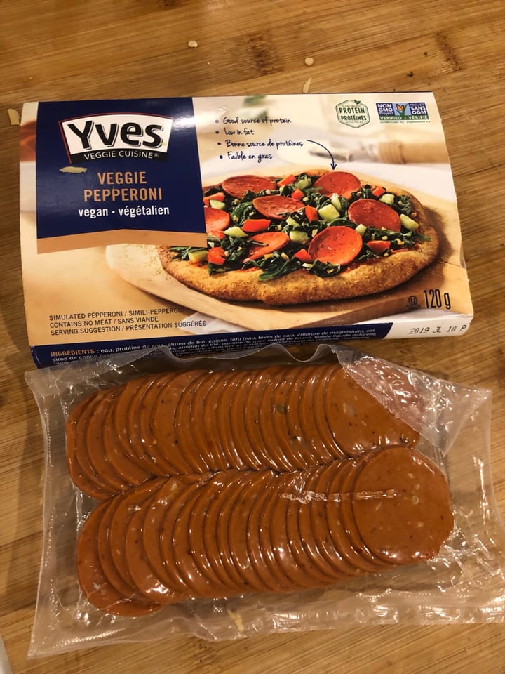 photo of Yves Veggie Cuisine Veggie Pepperoni shared by @meganmostacci on  16 Aug 2019 - review
