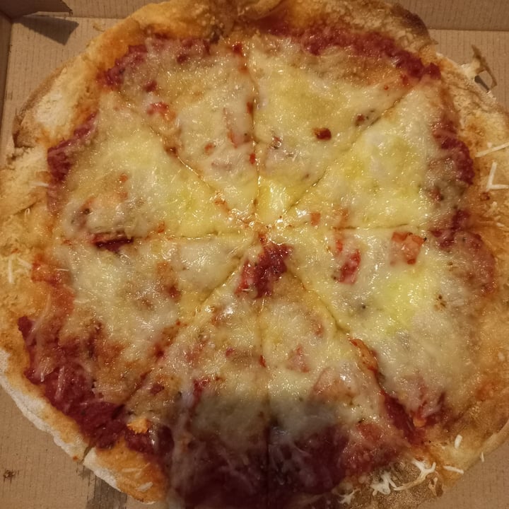 review photo of Veganonlypizza Margherita shared by @temperancexiiii on 30 Sep 2022 - review