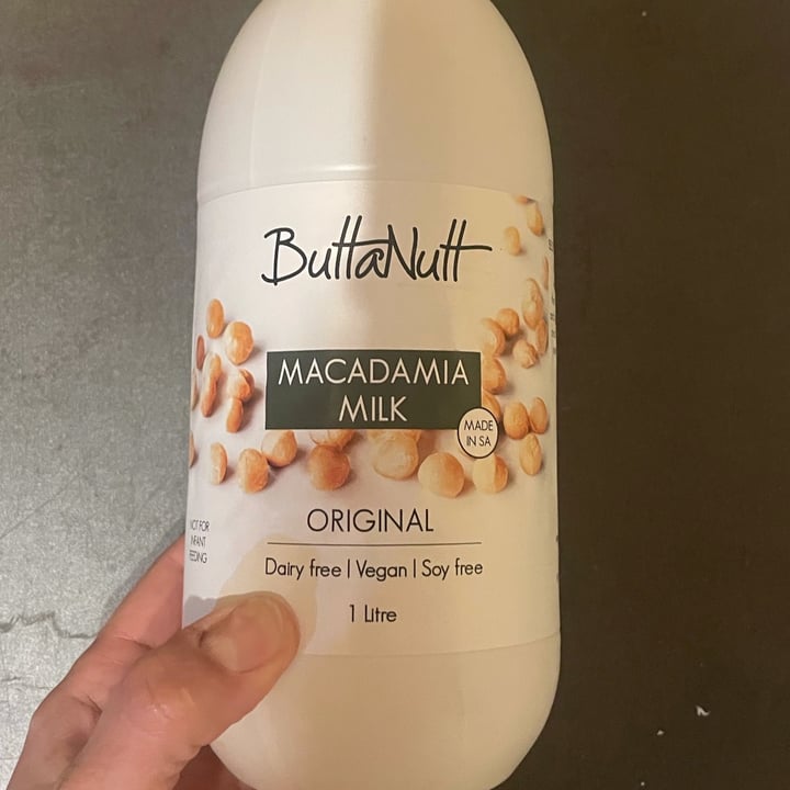 photo of ButtaNutt Macadamia Milk Original shared by @sparkleshinejen on  28 Jul 2022 - review