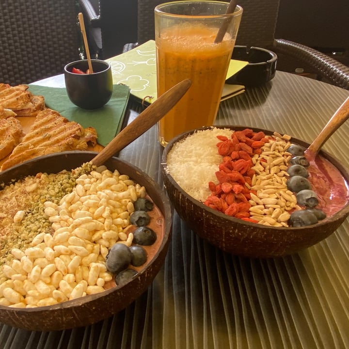 review photo of Roots - juice & cocktail bar Acai bowls and pressed juice shared by @holoceneperth on 20 Aug 2022 - review
