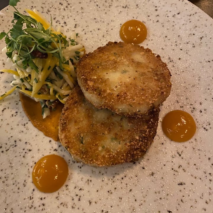 photo of CATCH Las Vegas Vegan Crab cakes shared by @xnatt08 on  14 May 2020 - review