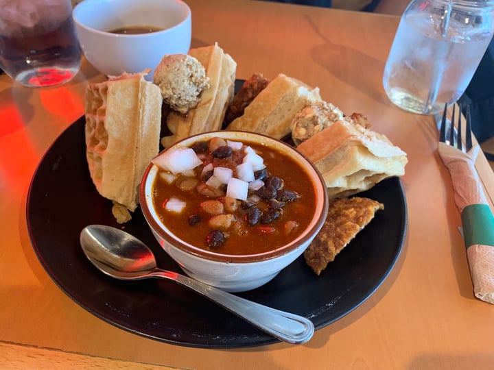 review photo of Vida Vegan Co Fried Chick’n & Waffles (+ side of Scrambled Tofu) shared by @giveafudge2day on 22 Nov 2019 - review