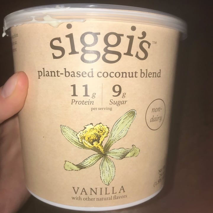 photo of siggi’s Plant Based Coconut Blend Non-Dairy Yogurt shared by @hippiewannabe on  20 Jun 2022 - review