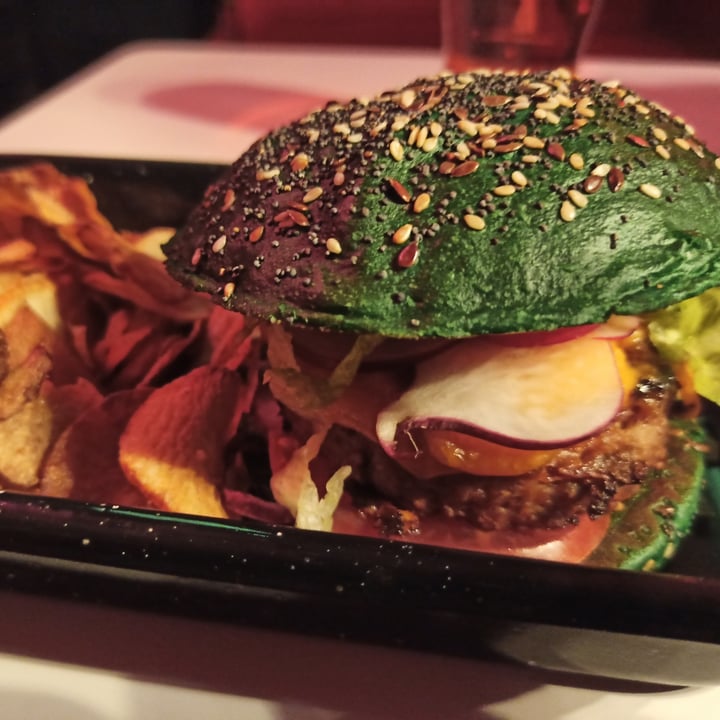 photo of Williamsburg Burger Bar Beyond Burg shared by @diegokero on  15 Oct 2021 - review