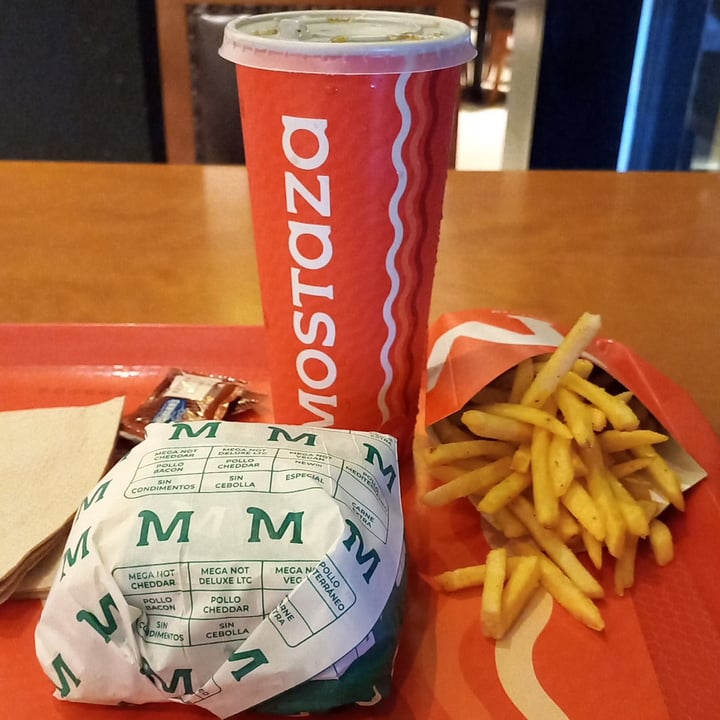 photo of MOSTAZA NOT BURGER vegana shared by @antonellavictoria on  12 May 2022 - review