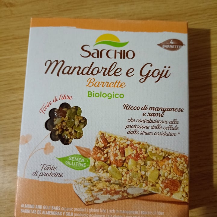photo of Sarchio Barretta alle mandorle e goji shared by @camillabasta on  23 Jun 2022 - review