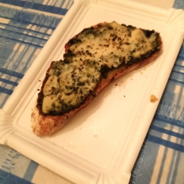Photo of the dish “Panini de espinacas y queso”