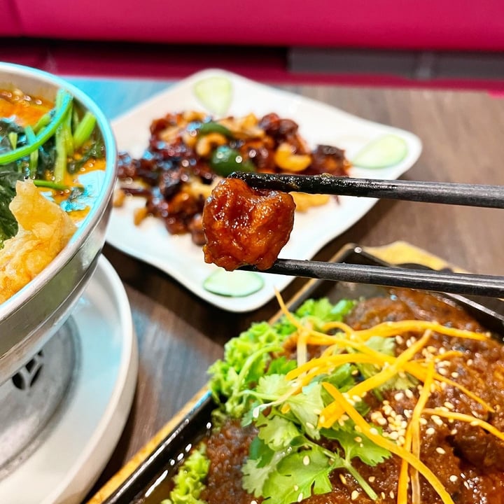 photo of New Fut Kai Vegetarian Restaurant gongbao lion’s mane mushroom shared by @veggiexplorer on  07 Aug 2021 - review