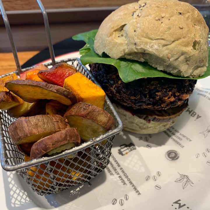 photo of Modo Mamba Hamburguesa Narcisa shared by @yazrimini on  27 Mar 2022 - review