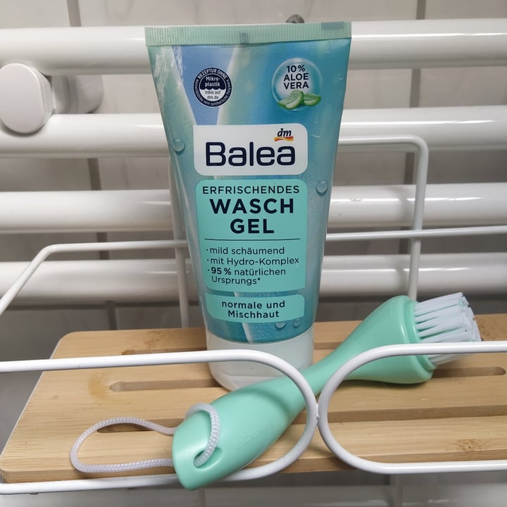 photo of Dm balea Refreshing cleansing gel shared by @seitanist on  24 Apr 2022 - review