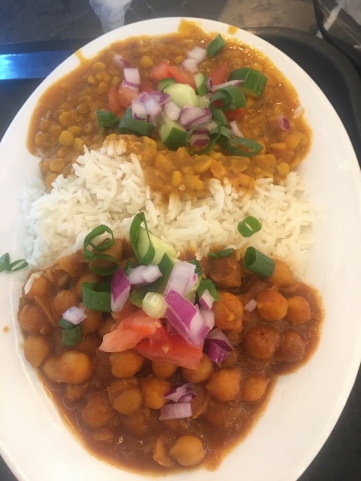 photo of North Indian Flavour Channa And lentil  Dal With Rice And Fresh Veg shared by @elissfrances on  17 Dec 2019 - review