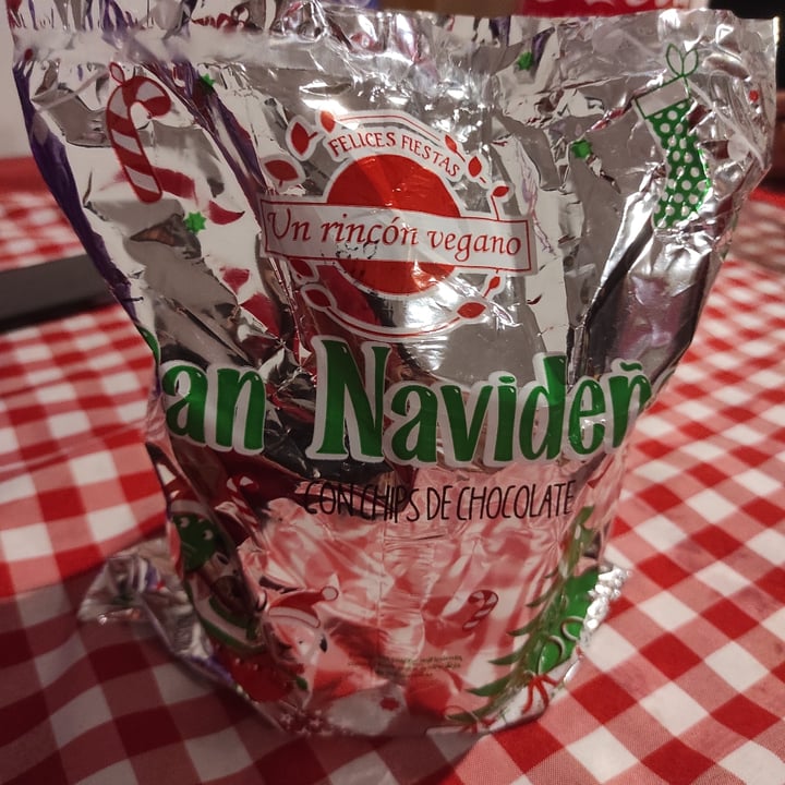 photo of Un Rincón Vegano Pan Navideño con Chips de Chocolate shared by @eduzinn on  08 Dec 2021 - review