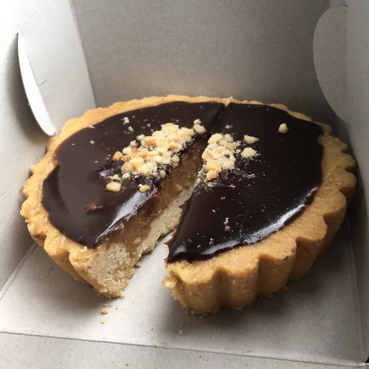 photo of Dolce Bakery Peanut Butter Chocolate Pie shared by @annabrooke on  29 Aug 2021 - review