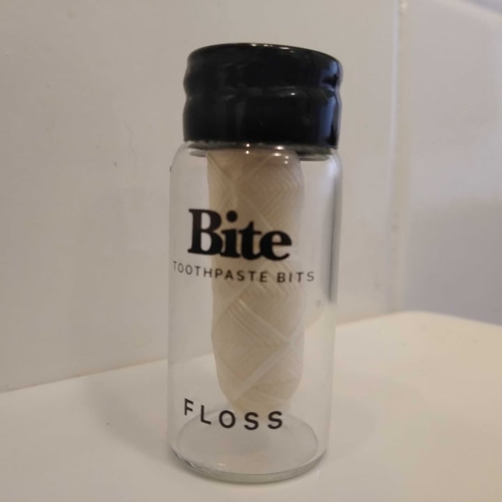 photo of Bite Bite Floss shared by @choliebot on  17 May 2021 - review
