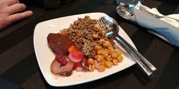 review photo of Urban Bites UB Salad shared by @snowydormouse on 03 Nov 2018 - review