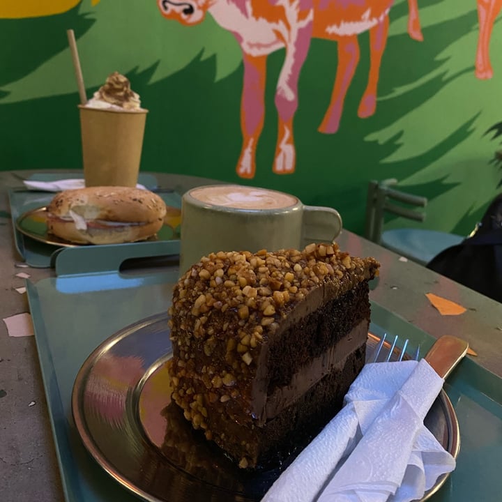 photo of Bioma Plant Based Café Belgrano Torta Reese shared by @bbelen on  24 Aug 2022 - review