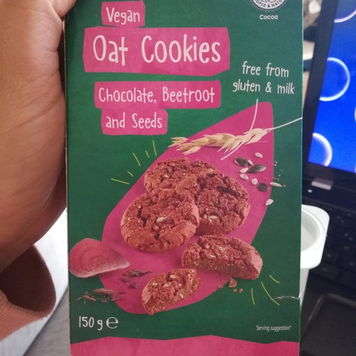 photo of Vemondo Vegan Oat Cookies Chocolate, Beetroot and Seeds shared by @noemifantoni00 on  30 Mar 2022 - review