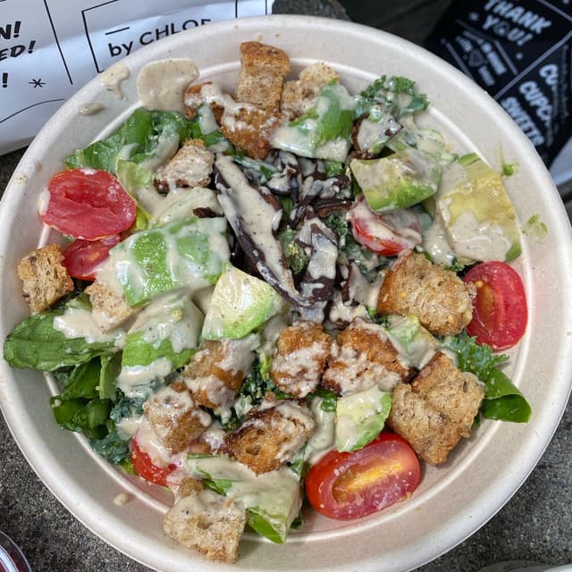 Foto do prato “Kale Caesar Salad”