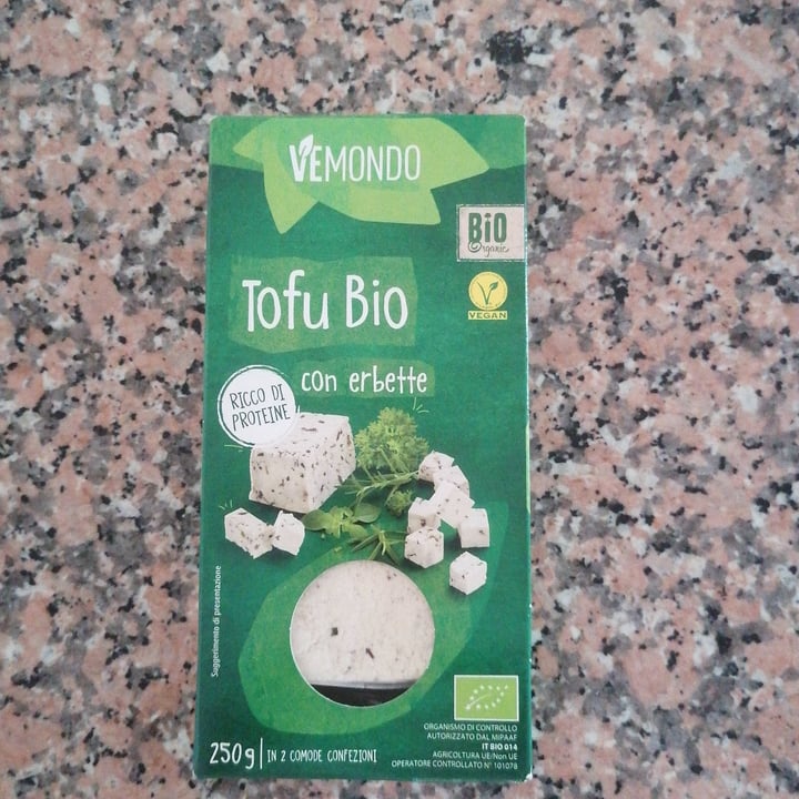 photo of Vemondo Tofu Bio con Erbette shared by @ilav on  10 Mar 2022 - review
