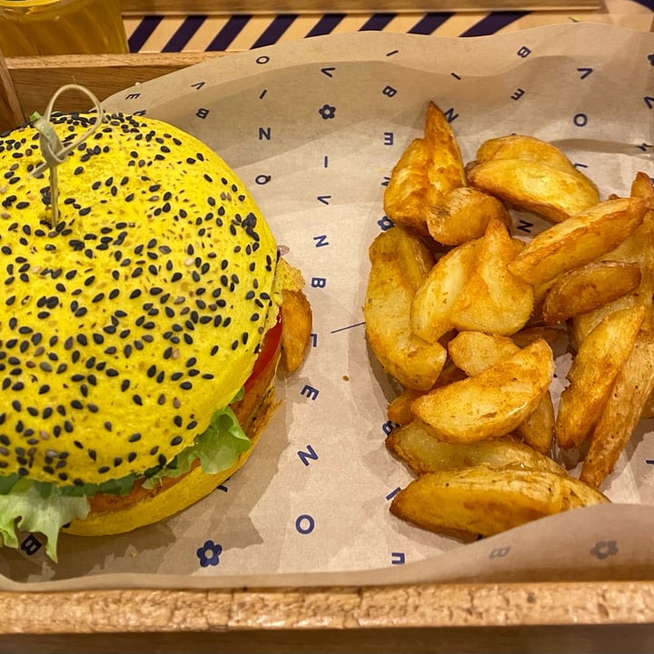 photo of Flower Burger Spicy Cecio shared by @kebi on  30 Nov 2021 - review